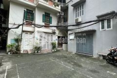 Á hậu khu vạn bảo, vị trí đẹp, oto tránh, dt 18mx4t, giá 4 tỷ