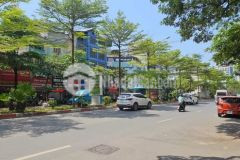 Cho thuê nhà mặt phố trần thái tông cầu giấy 51m5t lô góc, vỉa hè, kinh doanh