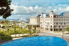 Bán khách sạn 5 trung tâm bãi cháy hạ long, 32 phòng, đi bộ 2p ra bãi tắm, cạnh công viên sun worl