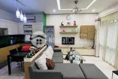 Bán nhà tây hồ, võ chí công 40m2, 5 tầng, nhỉnh 5 tỷ, nhà đẹp ở ngay.0967560457