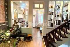 Phân lô ô tô tải qua gara ô tô 7 chỗ 12.2 tỷ hoàng cầu kinh doanh thông tứ tung