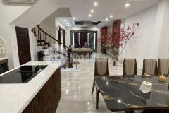 Biệt thự hoàng cầu mặt ngõ thông kinh doanh oto diện tích 100m nhỉnh 12 tỷ