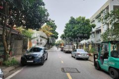 Đất đẹp hiếm đường ô tô tránh nhau vỉa hè thoáng ngõ phố phúc lợi dt 70m2. giá 9.8 tỷ