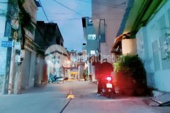 Bán nhà phú thọ hòa hẻm xe hơi tân phú ngang đẹp 4m 3 tầng 40m2 nở hậu tài lộc chỉ nhẹ 4 tỷ.