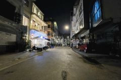 Bán gấp nhà đất lạc long quân tây hồ 75m ô tô vào nhà dòng tiền.