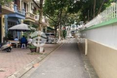 Cho thuê nhà cầu giấy phố mai dịch 50m5t giá 20tr, vỉa hè, ô tô tránh, văn phòng