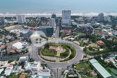 131 cho thuê 1500 m2 đất mặt tiền võ thị sáu gần bãi sau.