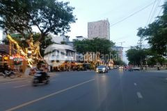 Đất ngang tám mét cách biển mỹ khê vài bước chân giá 8.9 tỷ