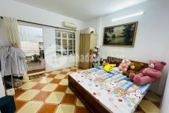 Nhà 4 tầng ngõ xe quay đầu quận đống đa.