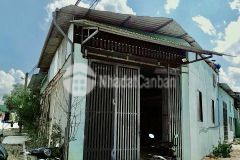 Bán gấp căn nhà 2 mặt tiền đường, giá công nhân, buôn bán tốt, gần chợ giáp 3 khu công nghiệp lớn
