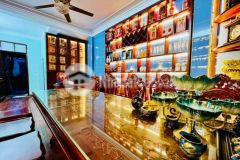 Nhà đường cầu giấy phường quan hoa 7t thang máy, full nội thất, ô tô, nhà đẹp 11.2 tỷ