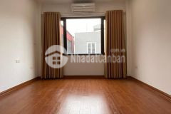 Bán nhà phố ngô gia tự 32m2x5t nhỉnh 4 đồng mới koong sát phố