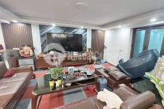 Tôi bán nhà mặt phố nguyễn văn cừ sầm uất gần phố hồng tiến 99m2 chỉ 22.9 tỷ. lh 0989.62.6116