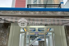 Cần bán lại căn nhà 59m2 ở phía sau chợ bắp hóc môn giá 650 triệu.shr