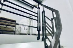 Nhà nhỏ đẹp mới xây, 2 pn, btct, giá 2.6 tỷ. nhà 1 trệt 2 lầu, bếp, khách, ngủ, ban công, sân thư