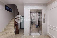 Cần bán gấp nhà phố trạm ô tô 7 chỗ vào nhà 6 tầng thang máy 40m2 x 6t nhỉnh 8 tỷ