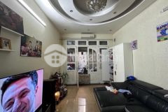 Nhà giá rẻ phố nghi tàm, dt 42mx4 tầng, ô tô đỗ cổng, giá 3.8 ttỷ.