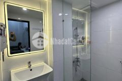 Bán nhà tây sơn 52m, 4f, ba bước ra ô tô, gần hồ, ở ngay. 9 tỷ