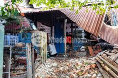 Bán miếng đất thổ cư tặng căn nhà nát ở bà điểm 100m2 giá 620 triệu, sổ hồng riêng