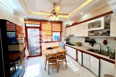 Linh đàm nhà mới 4 tầng ở ngay 2 thoáng trước sau 4 ngủ đủ công năng. giá chào 5.9 tỷ.