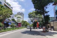 Bán đất lạc long quân 375m2 x nhà c4 lô góc ngõ thông ô tô tránh 10 bước ra phố