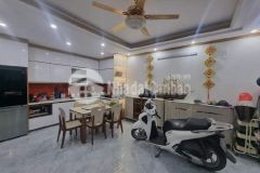 Bán gấp nhà, phố giang văn minh,dt 48mx5 tầng, lô góc 3 thoáng giá 6.8 tỷ.