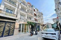 Chuyển công tác cần bán gấp. bán nhà hẻm xe hơi cách ql13 chỉ 50m. ngay khu dân cư thành ủy và khu