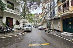 Bán gấp nhà mặt phố trần quý cáp, phân lô ô tô tránhdt 80m2, 5tầng, mt 6m, 13.2tỷ