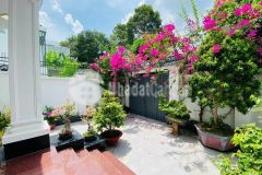 Cho thuê biệt thự nghỉ dưỡng đẹp hiện đại góc 2 mặt tiền full nội thất cao cấp