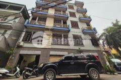 Bán nhà ngõ 210 đội cấn ô tô tránh 68m2, 4t, mt4.2m lô góc 3 thoáng giá chỉ 9.5 tỷ