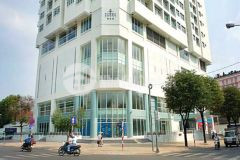 Cần bán gấp căn hộ tản đà q5, dt 100m2, 3 phòng ngủ, nhà rộng thoáng mát, có sổ hồng, giá bán 4.9 t