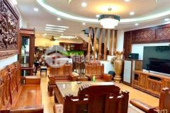 Tôi bán nhà mặt phố ngọc trì sầm uất gần siêu thị aeon mall 92m2 chỉ 21.68 tỷ. lh 0989.62.6116