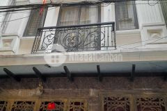 Bán nhà phân lô giáp bát ô tô 7 chỗ vào nhà mặt tiền rộng nội thất sang trọng