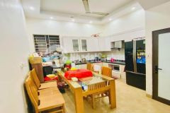 Bán nhà gấp gấp, phố yên hoa tây hồ, dt 45mx6 tầng, nhìn ra hồ, giá chỉ 6.9 tỷ