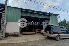 Cần tiền bán nhà xưởng 349m2 đang cho thuê ở xã phước thạnh củ chi giá 560 triệu.