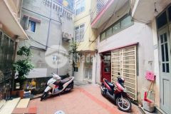 Nhỉnh 3tỷ có ngay nhà khu trung tâm bạch mai thanh nhàn gần trường đh, bệnh viện