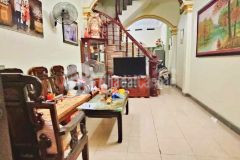 Bán nhà cầu giấy phố hoa bằng 40m x 4t, 3 thoáng, ô tô, ở sướng