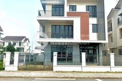 Biệt thự vườn 300m2 đối diện trường quốc tế, tối ưu mảng xanh,tích hợp bể bơi gia đình