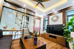 Bán căn nhà 4 tầng lô góc phường tân bình, tp hd, 50m2, 4 ngủ, đường oto, nột thất xịn
