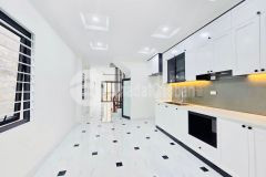 Bán nhà mới xây hoàng mai, gần đường, ba gác đỗ cửa