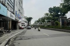 Bán nhanh căn mặt phố lạc long quân 42m 5 tầng vỉa hè kinh doanh ô tô dòng tiền.