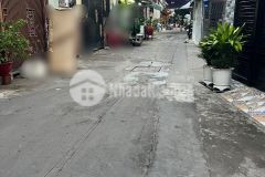 Bán nhà sát hẻm xe hơi dương bá trạc 18m2 2 tầng nhỉnh 2 tỷ.