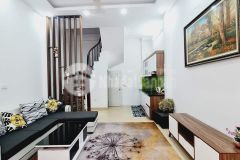 Bán nhà trương định sổ vuông vắn 3 bước ra đến mặt phố 5 tầng mt 4,7m 5,2tỷ.