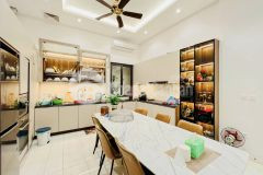 Mặt ngõ lô góc nhà đẹp ở ngay 70m 4t 11xtỷ full nội thất hoàng quốc việt cầu giấy