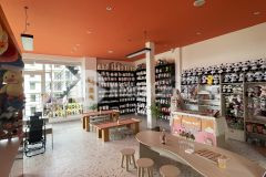 Cần bán nhà 5 tầng hiện đang kinh doanh khu vui chơi trẻ em cách hồ xuân hương chỉ 5 ph đi xe