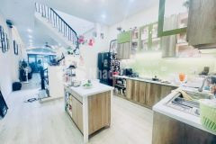 Hiếm, bán nhà 5 tầng, 42m2,5pn,trần huy liệu,phú nhuận, hẻm xe hơi, sát mặt tiền, 9.3 tỷ