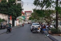 Mặt phố bồ đề đối diện hồ 1 mảnh duy nhất 64m2 c4 mt 4.1m nhỉnh 13 đồng lô góc 3 thoáng mộ