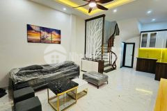 Bán giá tốt, kim mã thượng, dt 42mx5 tầng,, thang máy,khu phân lô,giá 6.7 tỷ