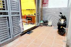 Bán nhà bạch mai, 67m có sân riêng, giá 4.55 tỷ