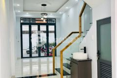 Bán nhà h84 tân sơn nhì, tân phú 48m2, 3 tầng chỉ 4,9 tỷ còn tl